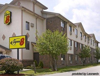 Super 8 By Wyndham Roseville/Detroit Area Eksteriør bilde